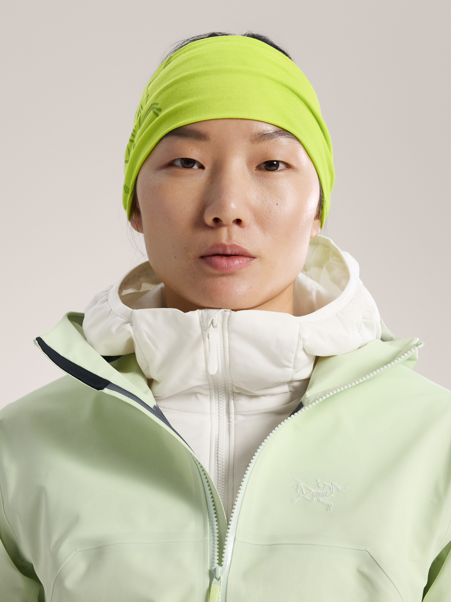 S26-X000009491-Satoro-Merino-Headband-Mantis-Front-View