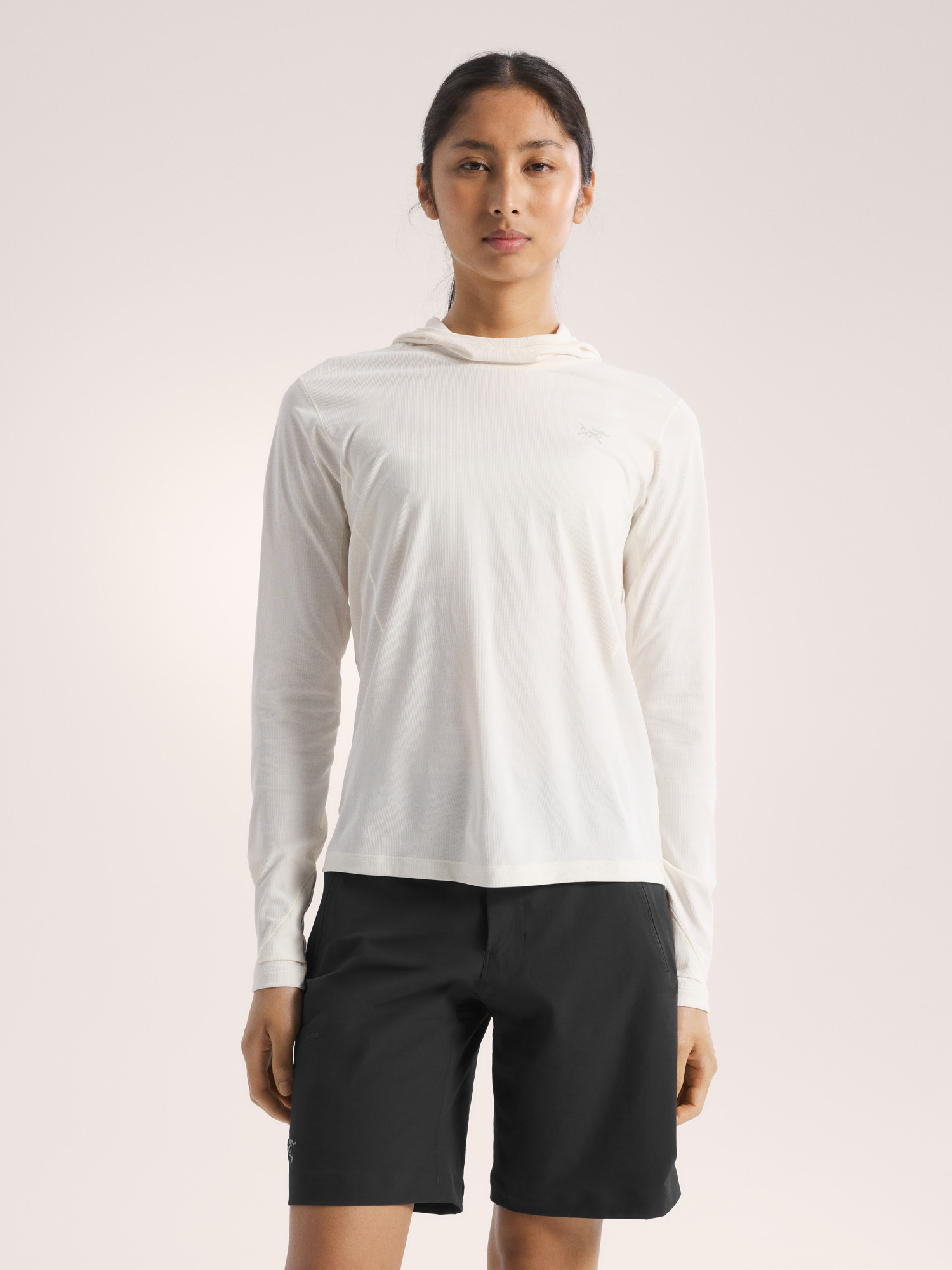 S26-X000010249-Sunna-Hoody-Arctic-Silk-Women-s-Front-View